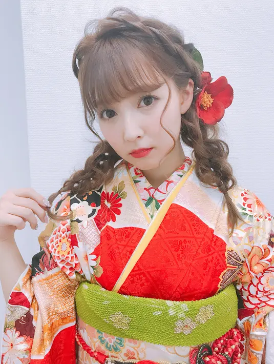 Jadi sudah tidak perlu diragukan lagi kemampuan menari dan menyanyinya. (Foto: instagram.com/yua_mikami)