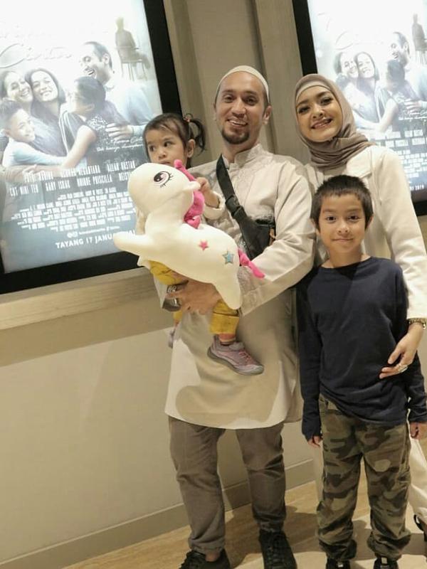 Gary Iskak berbusana muslim (Sumber: Instagram/iskak_gary)