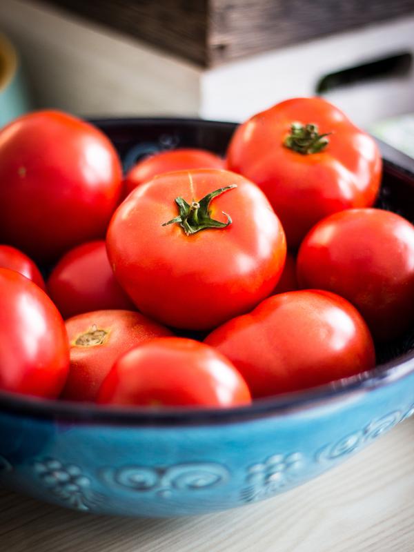 ilustrasi tomat/Photo by Deniz Altindas on Unsplash