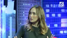 Bukannya takut, Sara malah kegirangan saat berkunjung ke tempat yang menyeramkan.