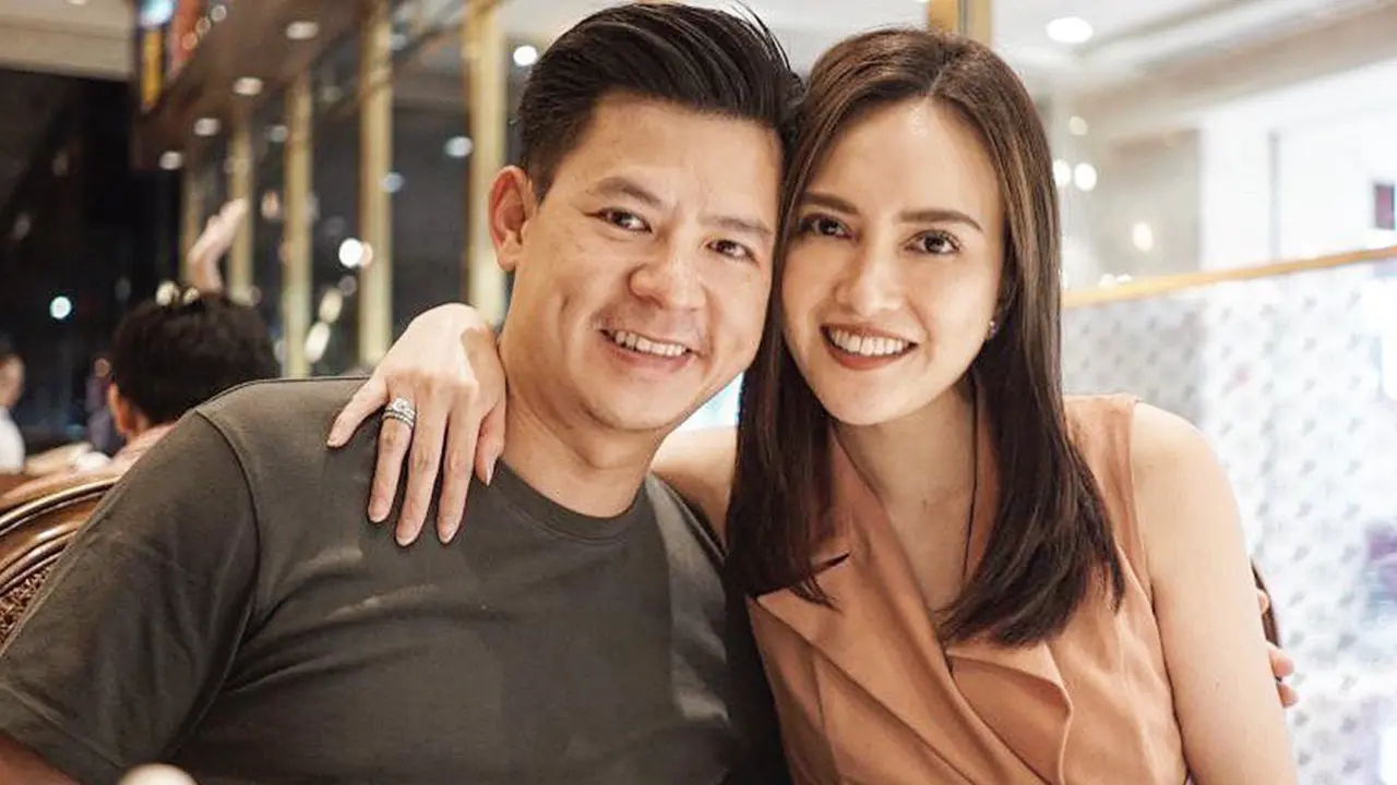 Shandy Aulia dan suami