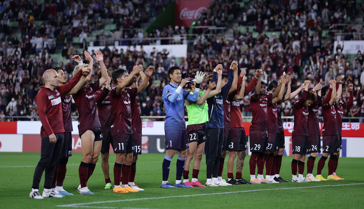 Vissel Kobe jadi juara J1 League pertama yang pernah bermain di kasta bawah sejak era J.League dimulai, dan jadi juara pertama yang pernah bermain di kasta ketiga, terjadi saat era J.League belum dimulai. (J.LEAGUE)