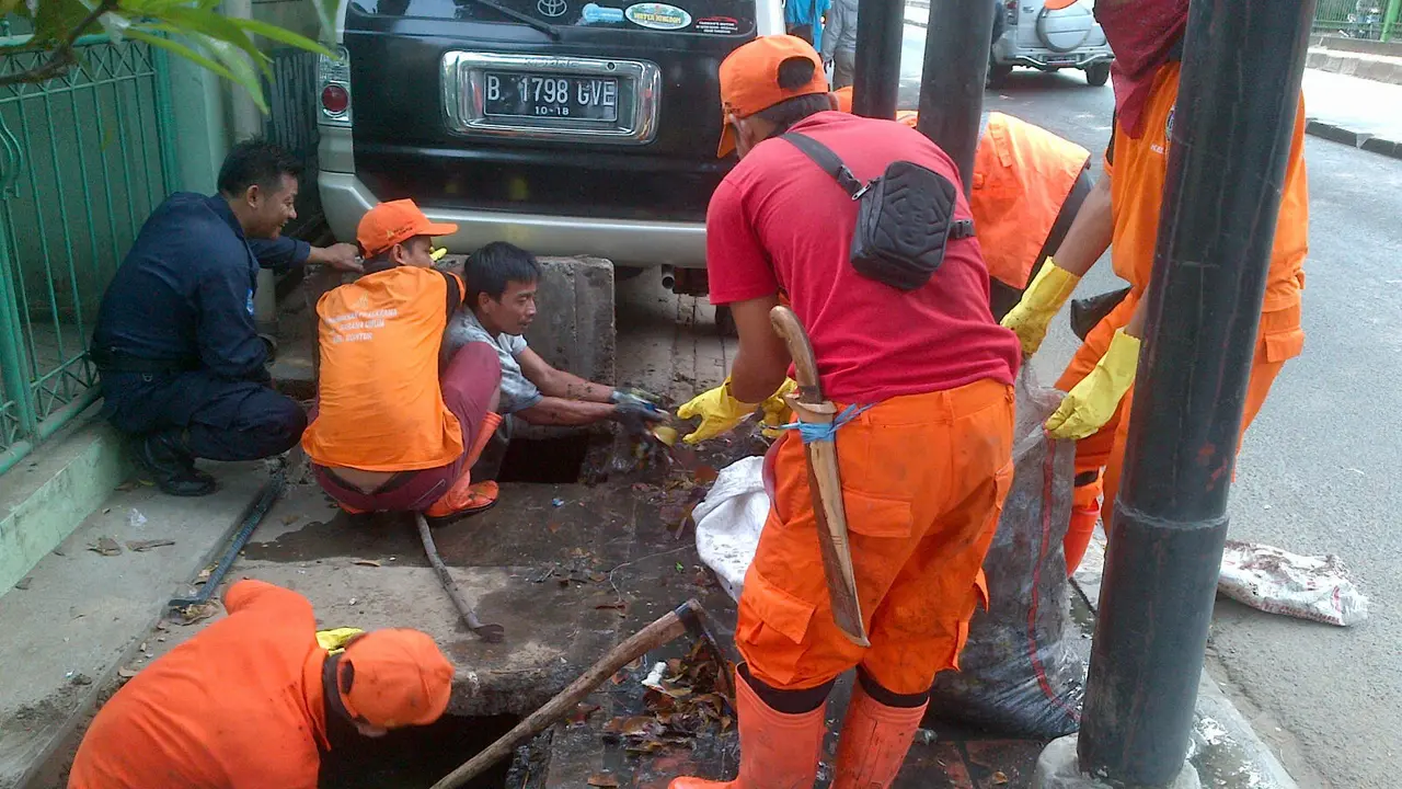Ketahui 9 Pekerjaan yang Tetap Masuk Saat Lebaran