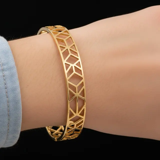 Model Gelang Emas 2 Gram Tanpa Kunci Sambungan untuk Tampil Praktis dan Stylish