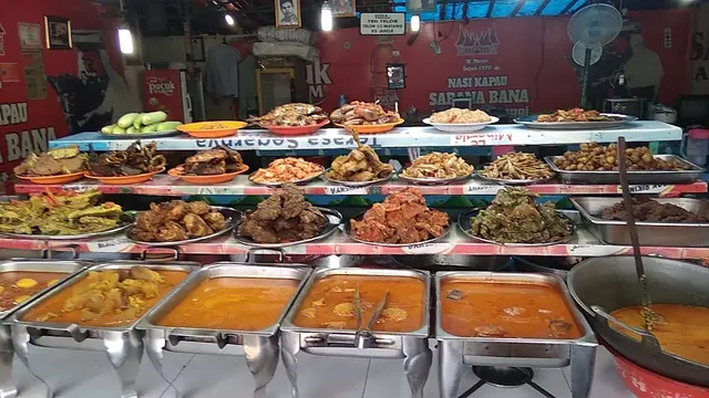 Temukan tempat makan 24 jam di Pasar Senen