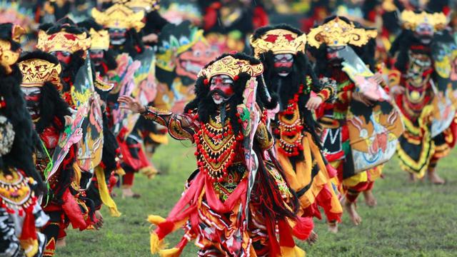 8 Keunikan dan Makna Seni Tari Tradisional di Jawa Timur