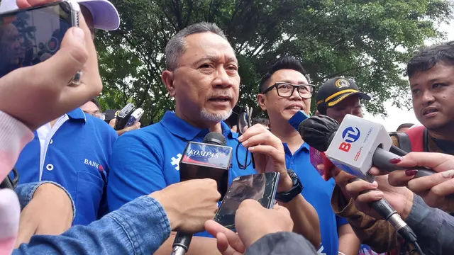 Menteri Perdagangan Zulkifli Hasan saat ditemui di Pintu Air Banjir Kanal Timur (BKT) Malaka Sari, Jakarta Timur, Minggu (29/1/2023)