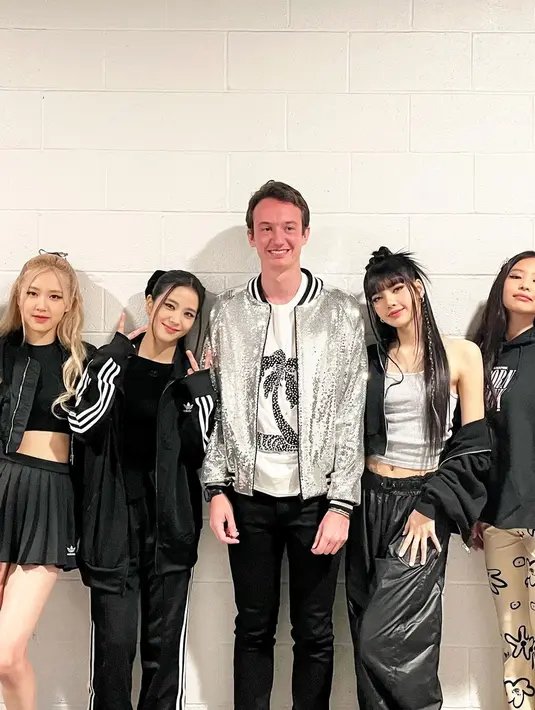 Di sela kesibukannya mengelola perusahaan, Frederic Arnault sempat nonton konser Blackpink pada November 2022 di Los Angeles. Mereka berfoto bersama. (Foto: Instagram/ frederic.arnault)