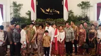 "Kalau semua makmur saya bangga Ahok jadi gubenur," kata Ibu Ahok Buniarti Ningsih di Istana Negara.