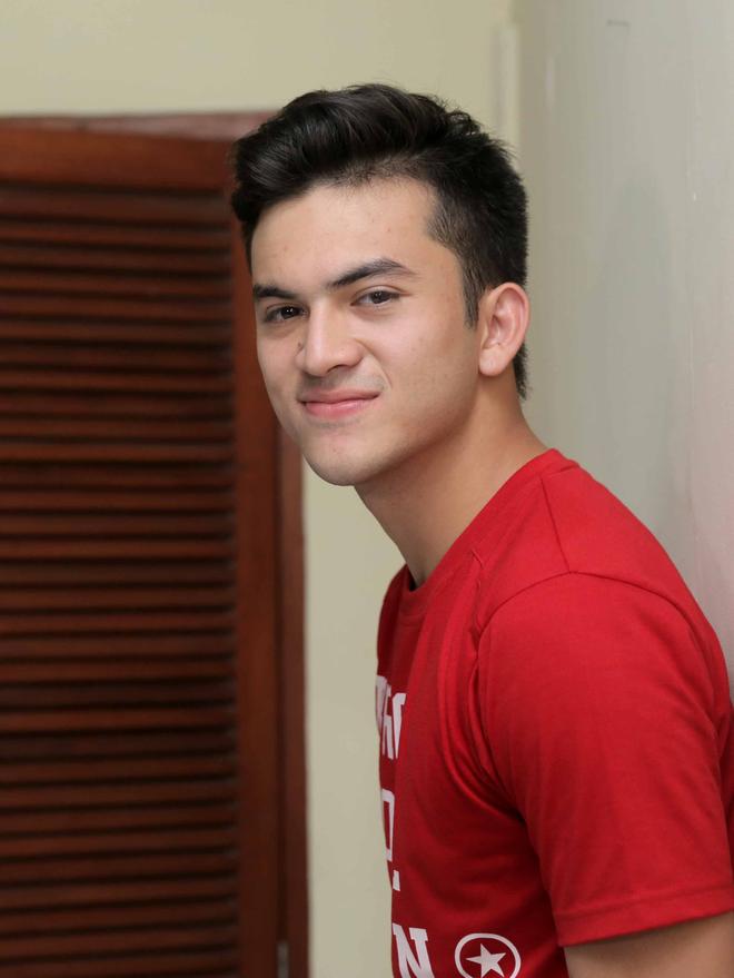 Main Film Thriller, Rizky Nazar Berdarah-darah - Celeb Bintang.com