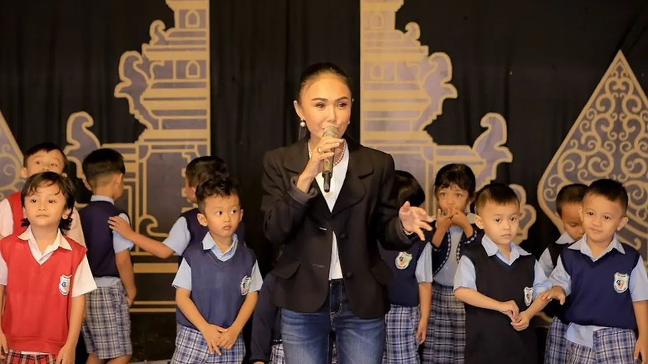 Gelar Pentas Seni, Ini 7 Yuni Shara Rayakan HUT PAUD Miliknya di Malang