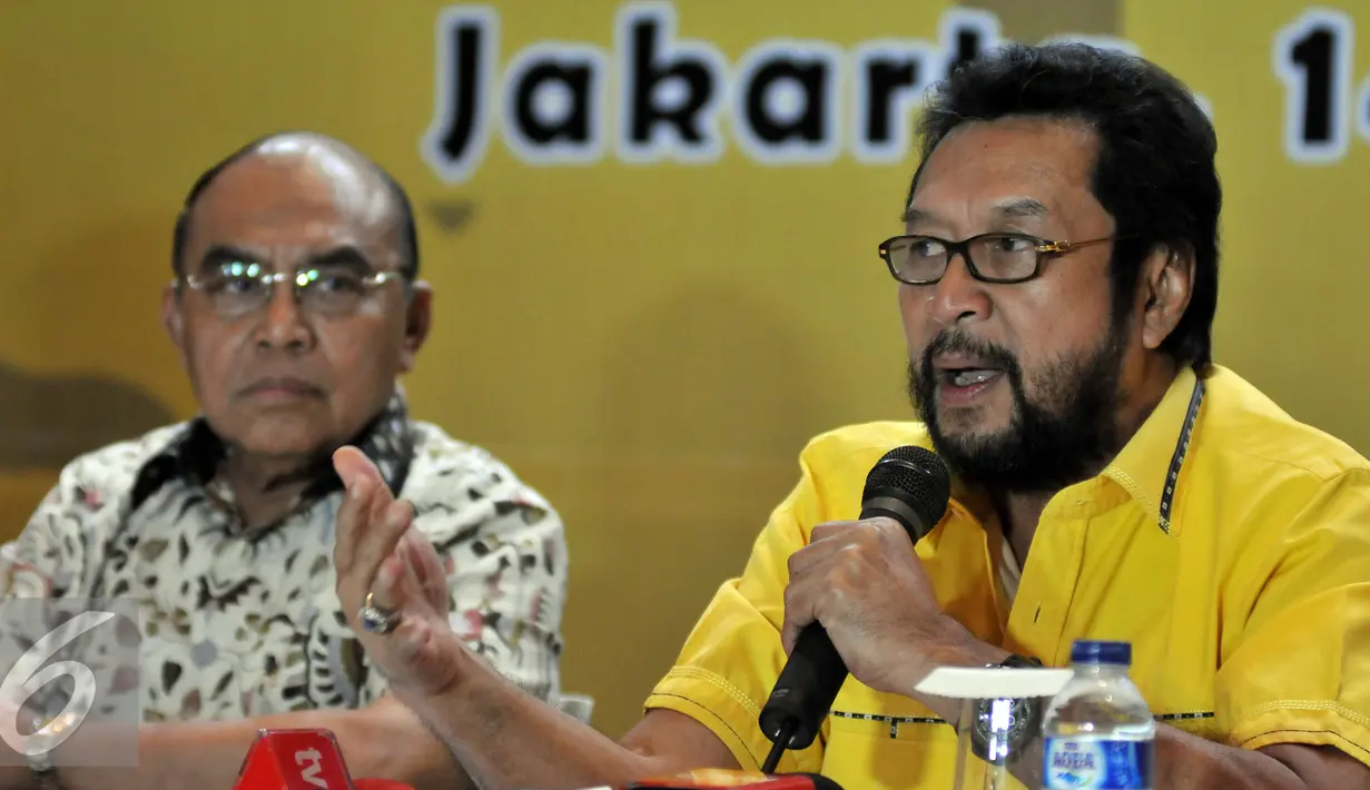 Alasan Partai Golkar mendukung Ahok karena Ahok dinilai telah memiliki kontribusi untuk pembangunan Jakarta selain itu Ahok juga dinilai berani menghadapi segala tantangan dan kendala yang dihadapi, Jakarta, Selasa (14/6). (Liputan6.com/Johan Tallo)