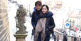 Bunga Zainal merupakan salah satu selebriti Indonesia yang sangat tertutup untuk urusan asmara. Namun belakangan ini, wanita berwajah cantik ini sudah mulai terbuka tentang asmaranya dengan seorang pria. (Foto: instagram.com/bungazainal05)