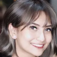 Patut diacungi jempol, ini bukti solidaritas Vanessa Angel yang bantu korban kebakaran di taman sari.