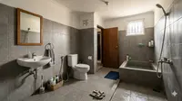 7 Jenis Keramik Kamar Mandi yang Mudah Dibersihkan dan Awet