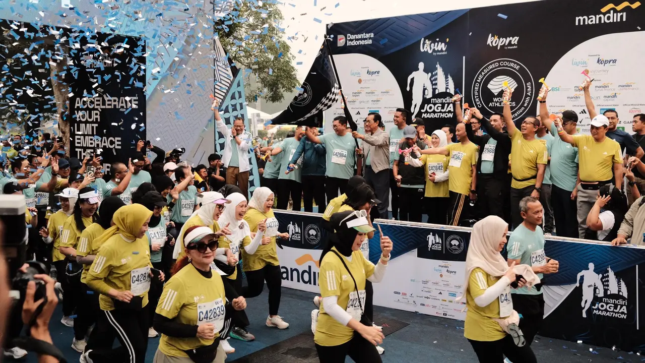 Mandiri Jogja Marathon 2025 Pecahkan Rekor Baru, 9.200 Pelari dan NDX AKA Ramaikan Prambanan