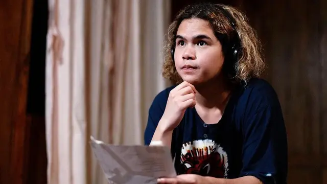 Pesona Seleb Pria dengan Rambut Gondrong