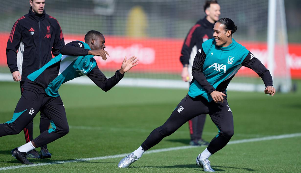 Gol tunggal kemenangan Galatasaray disarangkan Mario Lemina pada menit ke-7 setelah memanfaatkan umpan dari Victor Osimhen. (Peter Byrne/PA via AP)