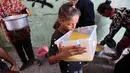 Kasus malnutrisi kian melonjak, dengan sekitar 90.000 perempuan dan anak-anak sangat membutuhkan perawatan. (Omar AL-QATTAA/AFP)
