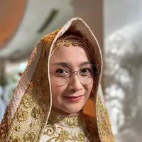 6 Potret Cantik Desy Ratnasari yang Tetap Berusaha Cari Pasangan Hingga Akhir Hayat. (Foto: instagram.com @desyratnasariterdepan)