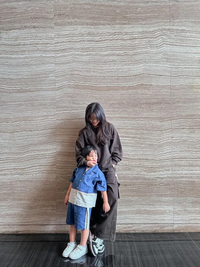 Potret terbaru Fuji dan Gala Sky yang disebut makin mirip (Sumber: Instagram/@fuji_an)