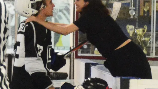 [Bintang] Justin Bieber - Selena Gomez