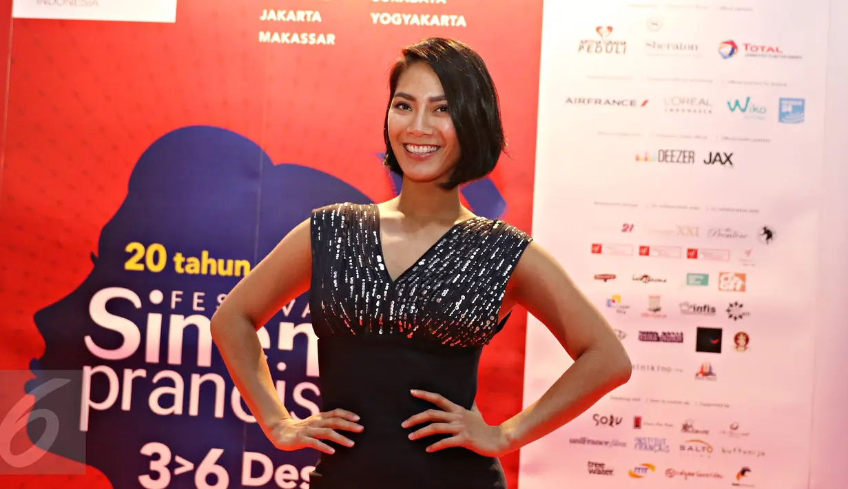 Tara Basro saat hadir pada acara pembukaan dan pemutaran film Festival Sinema Prancis 2015 di Plaza Indonesia, Jakarta, Kamis (3/12). Festival Sinema akan dilakukan diberbagai kota di Indonesia. (Liputan6.com/Immanuel Antonius)