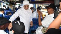 Khofifah menyatakan, mudik gratis di Jatim melayani 15 daerah tujuan. (Dian Kurniawan/Liputan6.com).