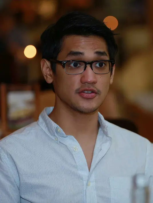 Siapakah artis legendaris yang akan tampil bersama Afgan di malam puncakHUT SCTV 24 Agustus mendatang? Silakan tunggu info selanjutnya di Bintang.com (Deki Prayoga/Bintang.com)