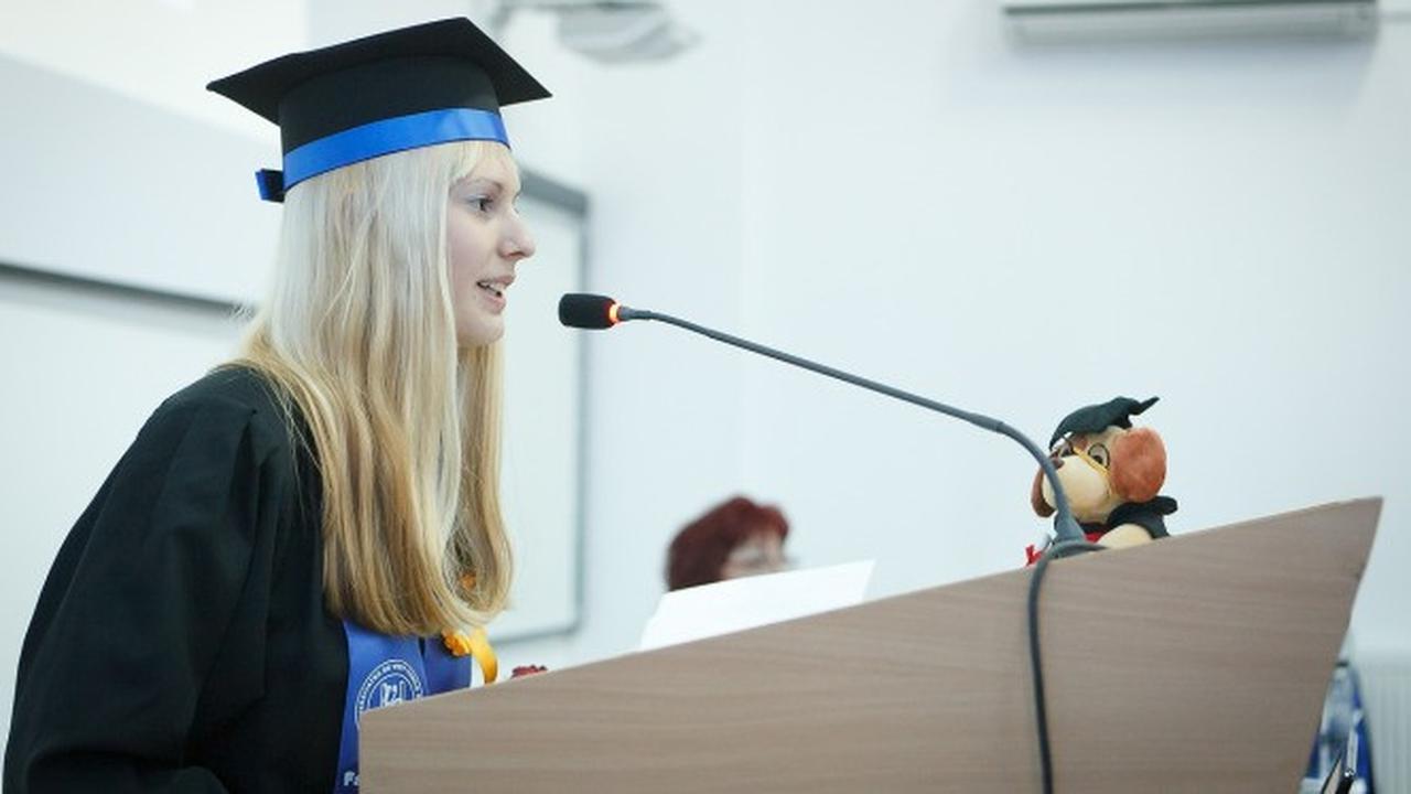 Ilustrasi perguruan tinggi, wisuda, mahasiswa