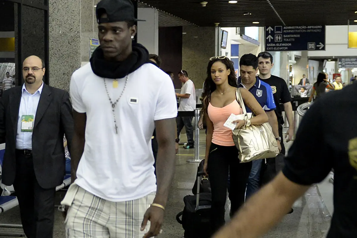 Mario Balotelli dan Fanny Neguesha.