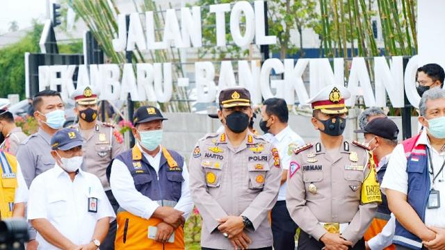 Peresmian Tol Pekanbaru-Bangkinang untuk memperlancar arus mudik lebaran.