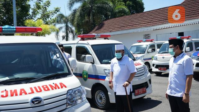 Tingkatkan Layanan Kesehatan Saat Pandemi Wali Kota Bengkulu Rilis 12 Ambulans Baru Regional Liputan6 Com