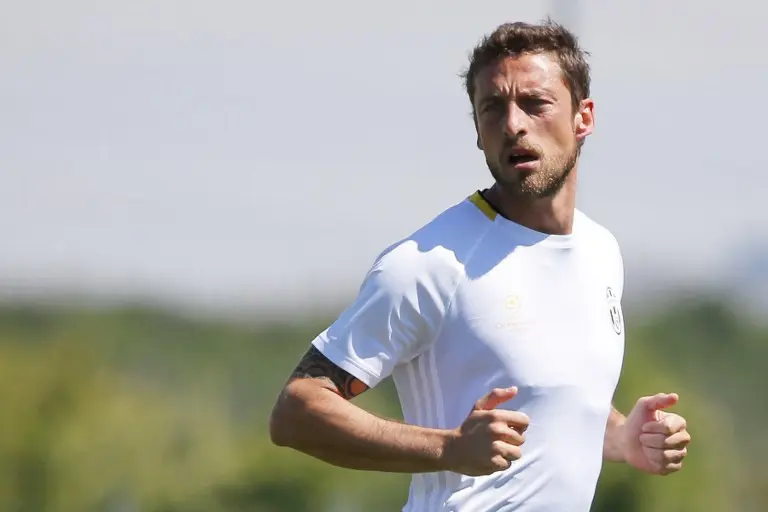 Claudio Marchisio meminta rekan-rekannya untuk fokus pada dua laga penentuan yang akan dijalani Juventus. (AFP/Marco Bertorello)