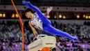 <p>Pesenam putra Jepang, Hiroto Ishizawa beraksi dalam nomor palang kuda pelana pada babak kualifikasi Kejuaraan Dunia Gimnastik 2025 di Indonesia Arena, Senayan, Jakarta, Minggu (19/10/2025). (Bola.com/Bagaskara Lazuardi)</p>