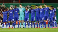 Asmir Begovic mengatakan semua pemain Chelsea mendukung Jose Mourinho. (Reuters / Darren Staples)