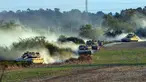 Tank-tank Israel bergerak dekat perbatasan dengan Jalur Gaza, Rabu (11/10/2023). Israel mengerahkan tank-tanknya ke perbatasan Jalur Gaza di tengah konflik yang terus meningkat dengan Palestina. (AP Photo/Erik Marmor)