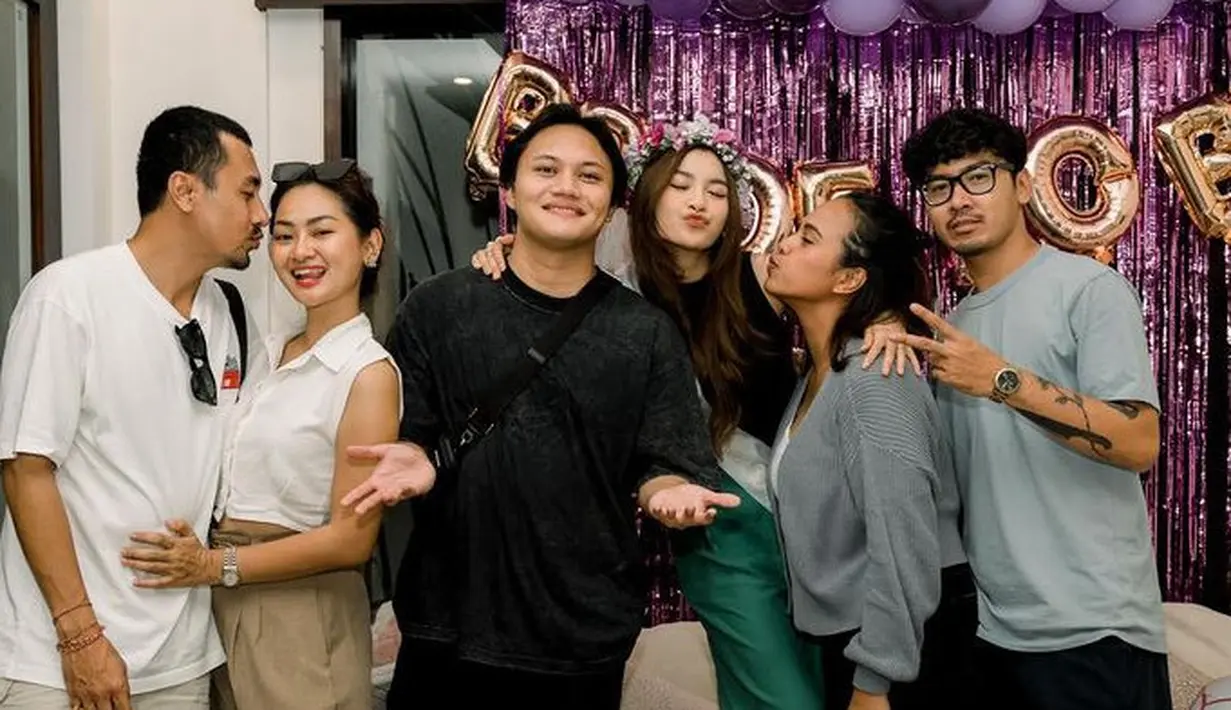 Tampilan Mahalini  saat Bridal Shower. [@nindypricilia]