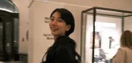Sederet outfit musim gugur Suzy, cocok jadi inspirasi kamu saat cuaca dingin. (instagram.com/skuukzky)