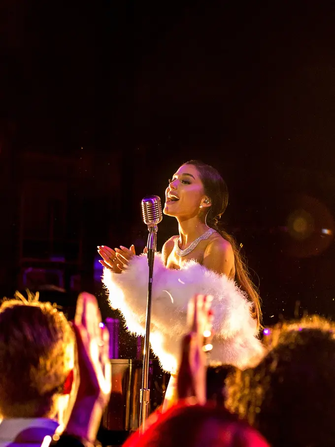 [Bintang] Ariana Grande