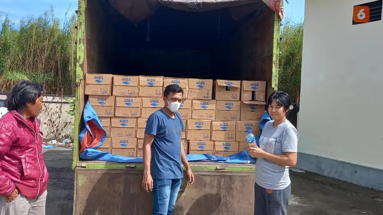 Sekitar 3 ton minuman keras jenis cap tikus gagal masuk Gorontalo (Arfandi Ibrahim/Liputan6.com)