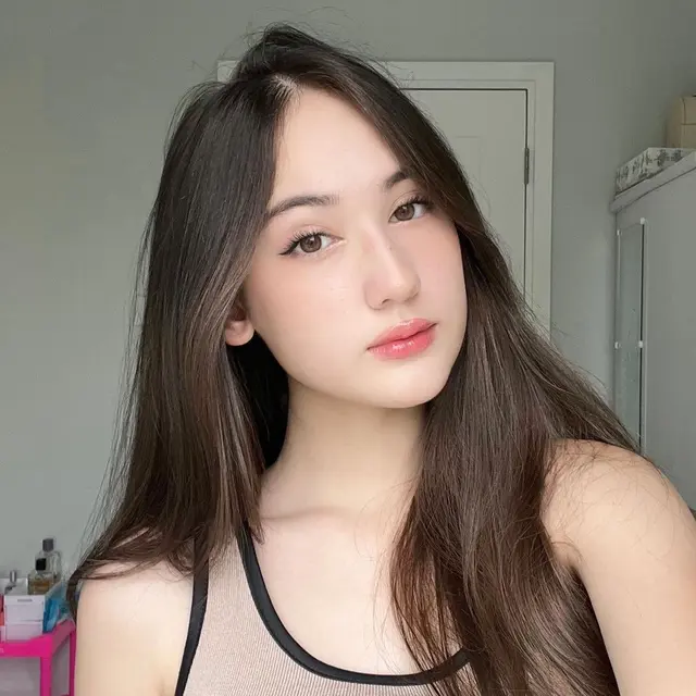 Sudah Bintangi Sinetron Baru, Ini 6 Potret Laura Moane 'DJS' Makin Populer