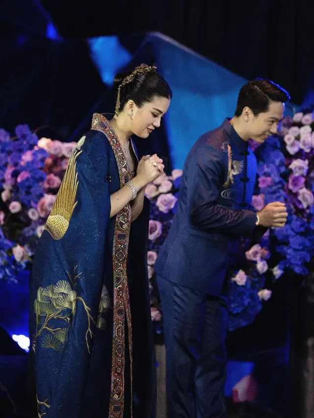 7 Momen Upacara Tea Pai Kevin Sanjaya dan Valencia Tanoe yang Tampil Menawan