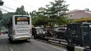 Layanan transportasi umum Biskita Transpakuan melintas di jalan kawasan Kota Bogor, Jawa Barat, Senin (14/11/2022). Biskita Transpakuan merupakan salah satu program Buy The Service (BTS) Kementerian Perhubungan (Kemenhub) melalui Badan Pengelola Transportasi Jabodetabek (BPTJ). (Liputan6.com/Magang/Aida Nuralifa)