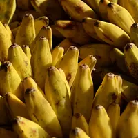 Ilustrasi kulit pisang baik untuk bantu hilangkan jerawat. (unsplash.com Pop & Zebra).