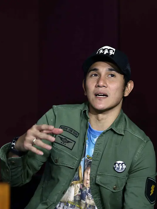 "Saya bersyukur, Alhamdulillah, film Warkop DKI Reborn dalam 5 hari penontonnya sudah lebih dari 2 juta," ujar Vino G Bastian yang berharap para pemainnya tidak besar kepala.  (Nurwahyunan/Bintang.com)