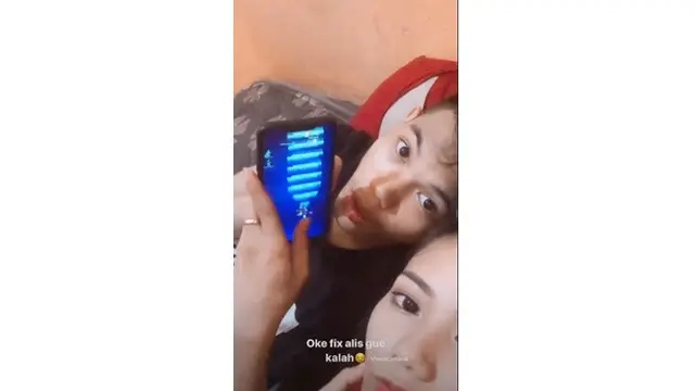 5 Momen Mesra Tegar Septian dan Istri Setelah Menikah, Main Game Bareng