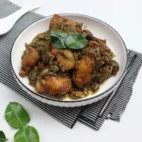 Resep ayam cabe hijau padang./Copyright&nbsp;shutterstock.com/g/Gina+Pamungkas