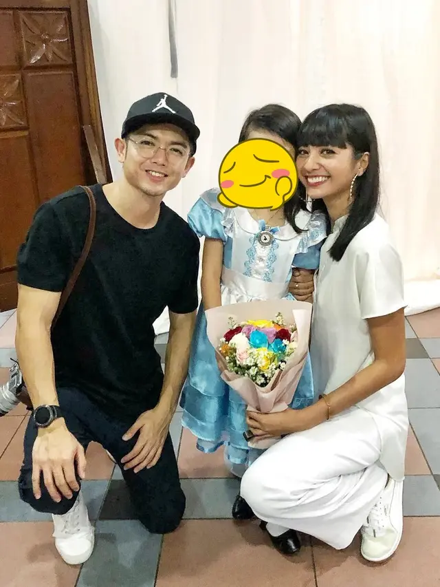 Tetap Akrab, Ini 6 Momen Kebersamaan Nicky Tirta dan Mantan Istrinya