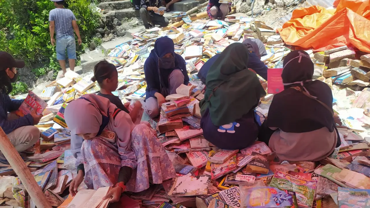 Buku Bekas Banjir